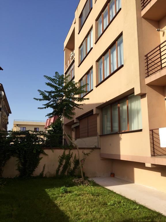 Vilagio Apartments Năvodari Exteriör bild